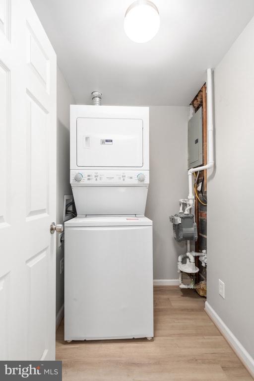 Building Photo - 2015 Dineen Dr