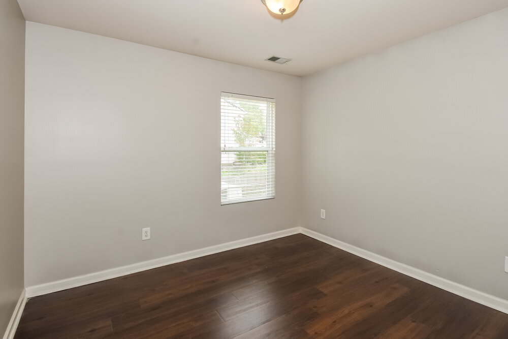 Building Photo - 3120 Englewood Dr