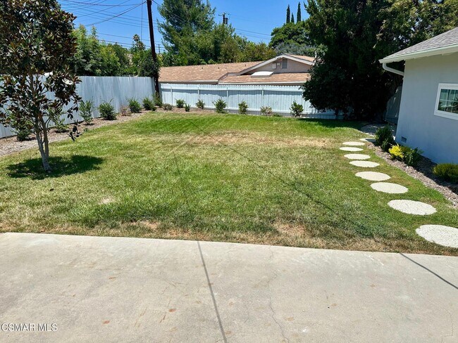 Building Photo - 23939 Oxnard St