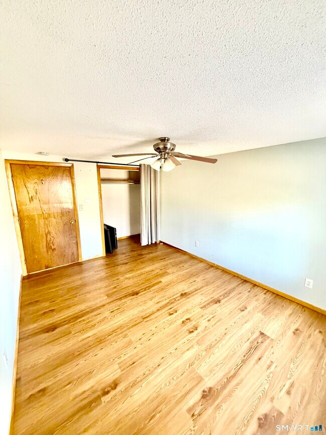 Building Photo - 79 Elmwood Heights