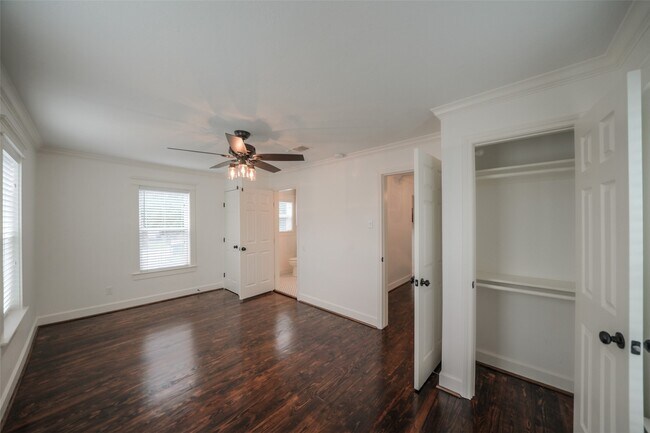 Building Photo - 811 Woodard St