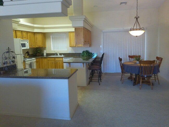 Building Photo - Winter Rental Available October-April 2027