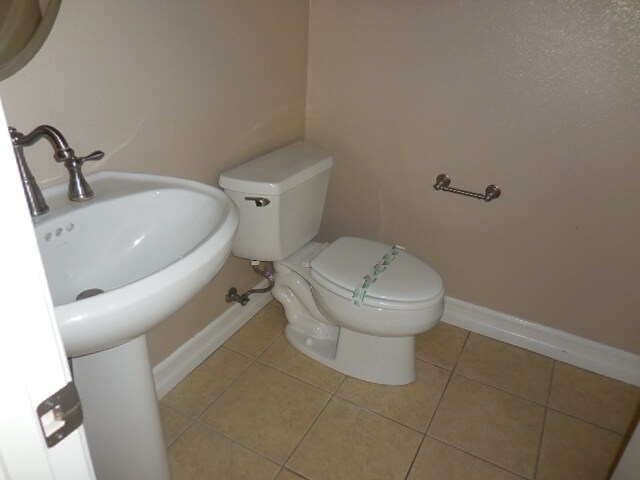 Building Photo - 2101 Canyon Cir