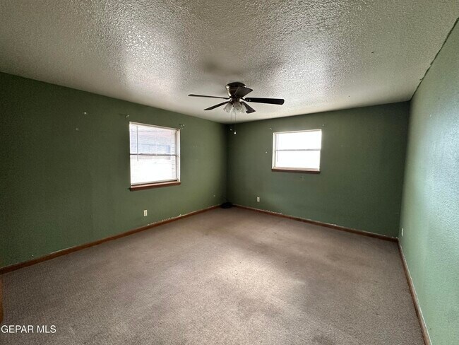 Building Photo - 815 Del Mar Dr