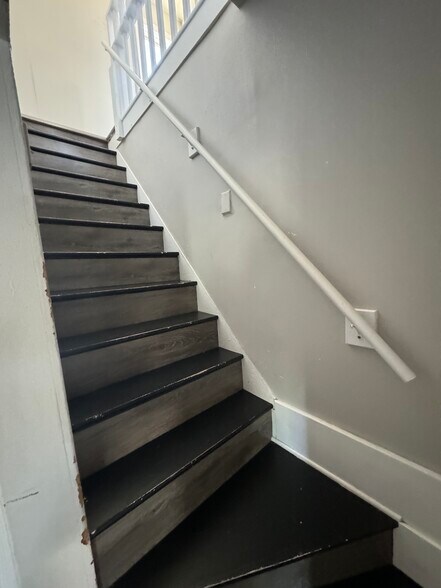 Building Photo - 84 E. 15th Street