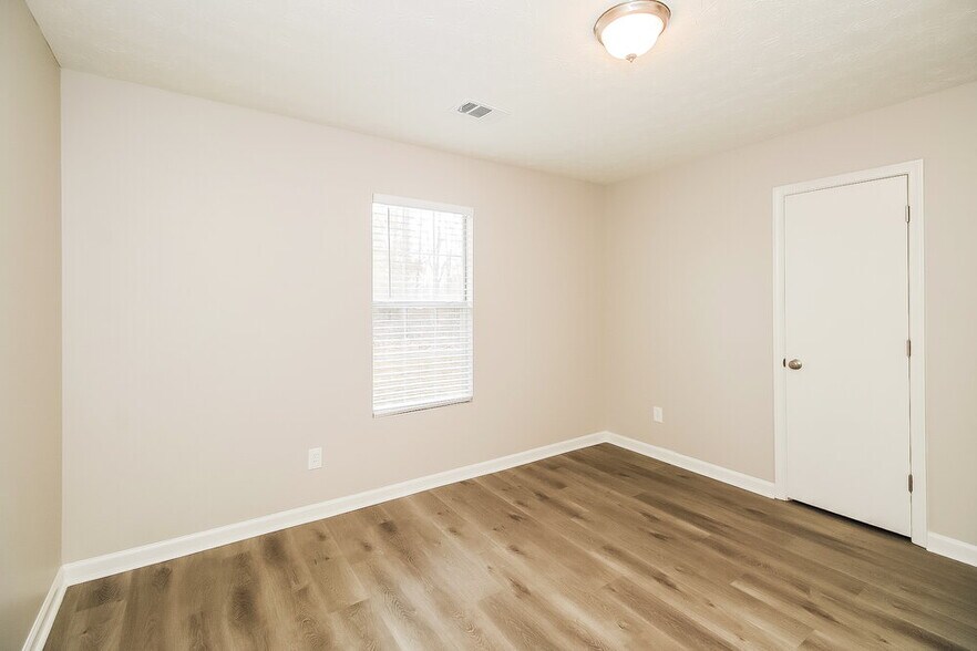 Building Photo - 5431 Staunton Way