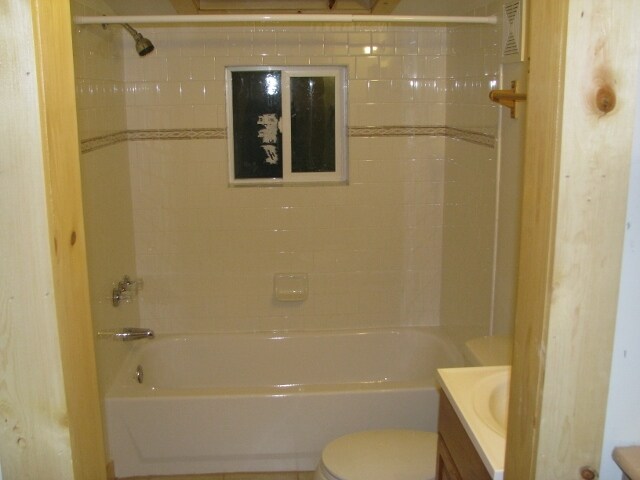 Building Photo - 4105 W 75th Ave