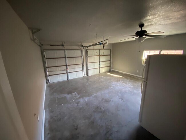 Building Photo - 1027 Ruswood Dr