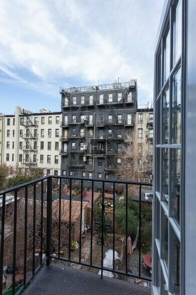 Building Photo - East 5th Street