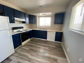 Building Photo - $600 off your lease!