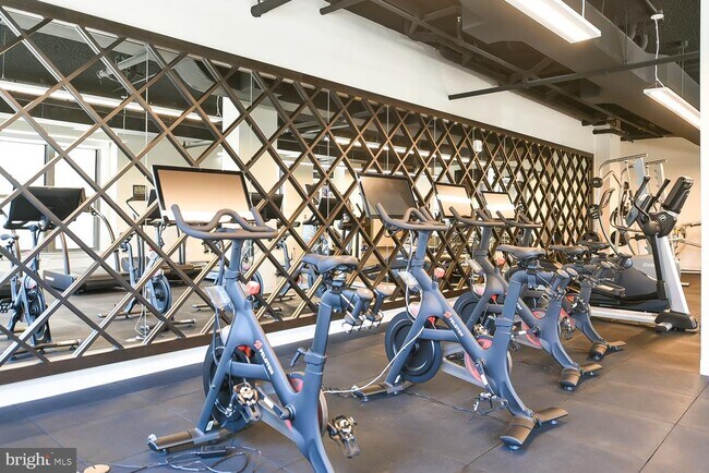 Building Photo - 901 H St NE