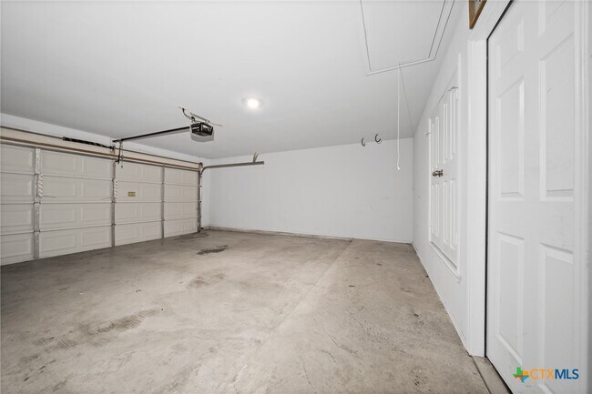 Building Photo - 2818 Wigeon Wy