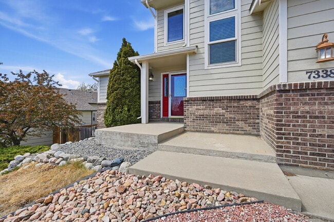 Building Photo - $2,620.95 with $300 off the first month's rent, 5 Beds - 3.5 Bath, Single Family Home in Colorado...