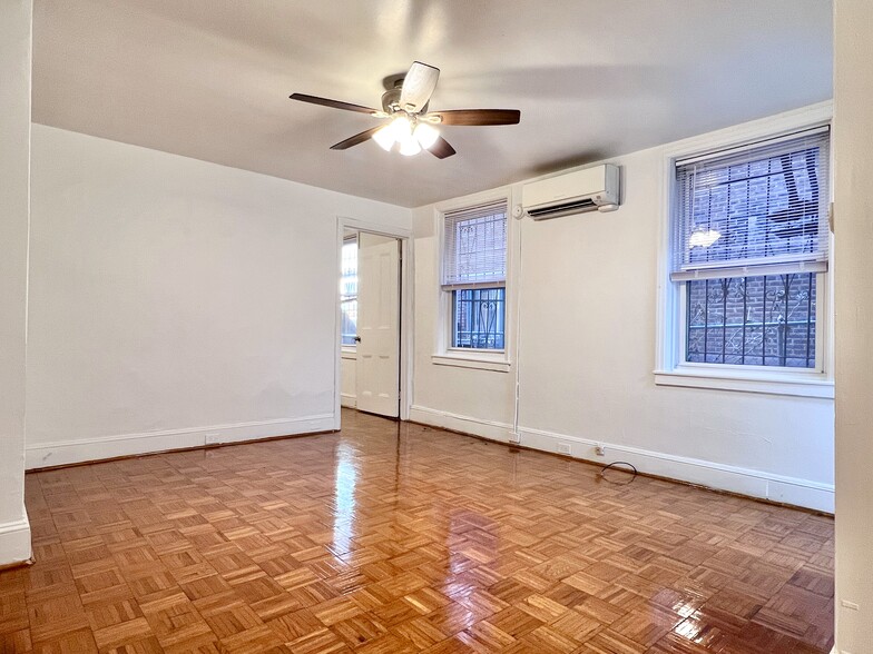 Living Room - 1020 Clinton St