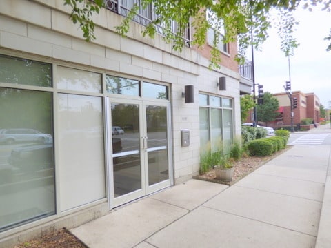Primary Photo - 1155 W Roosevelt Rd