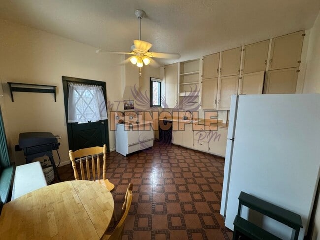 Building Photo - Charming Three-Bedroom Home with Garage and Yard