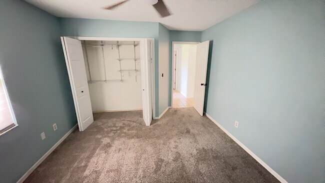 Building Photo - For Rent: A dazzling 5-bedroom, 3-bathroom...