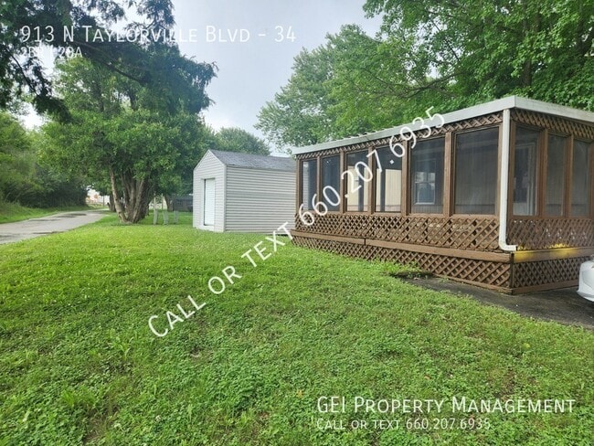 Building Photo - 913 N Taylorville Blvd