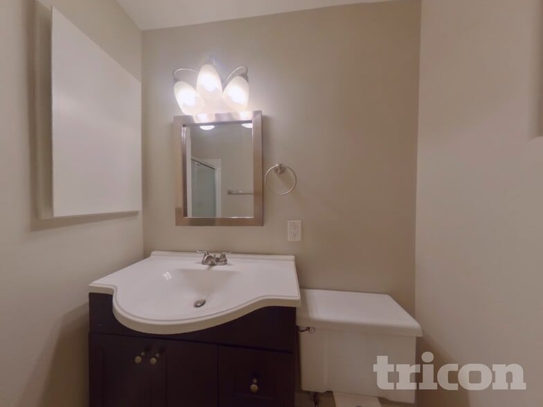 Building Photo - 2543 Hastings Way