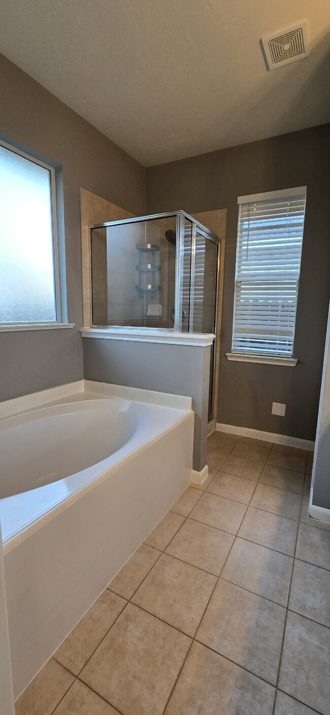 Building Photo - 21703 Sierra Long Dr