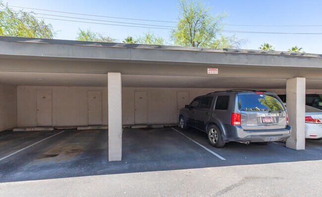 Building Photo - 1010 E Osborn Rd