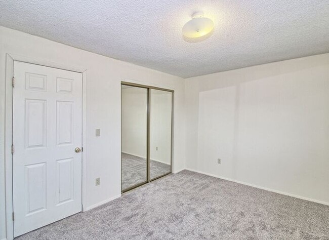 Building Photo - 2 Bedroom Apartment in Clifton - $1150