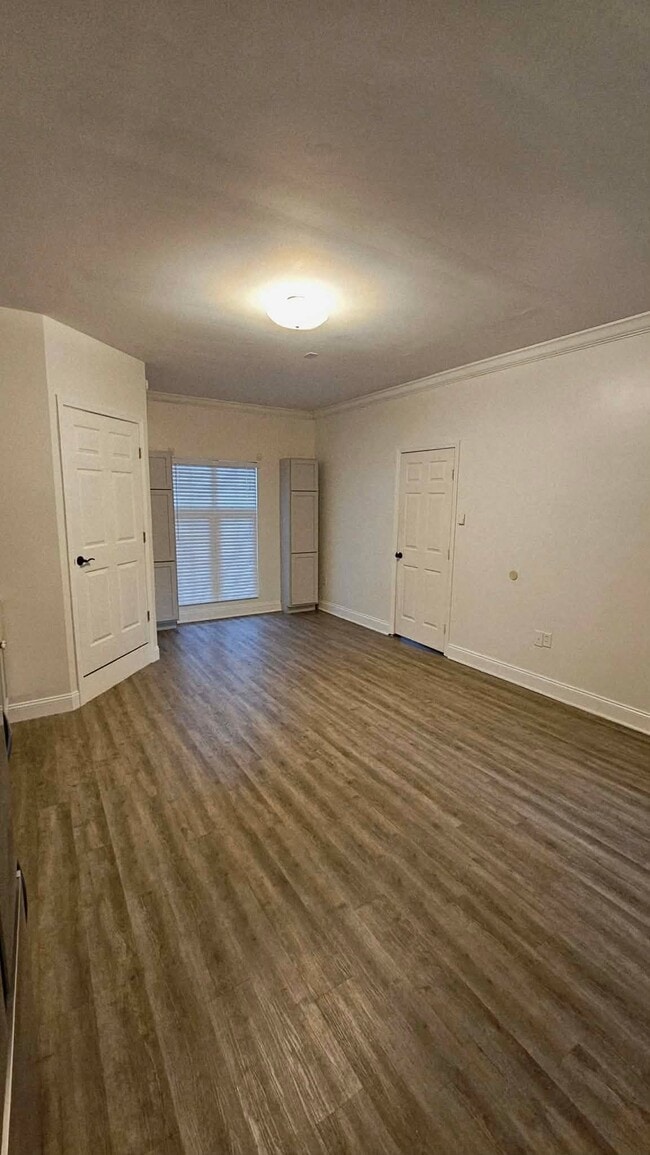 Building Photo - 7201 Cedarfield Rd