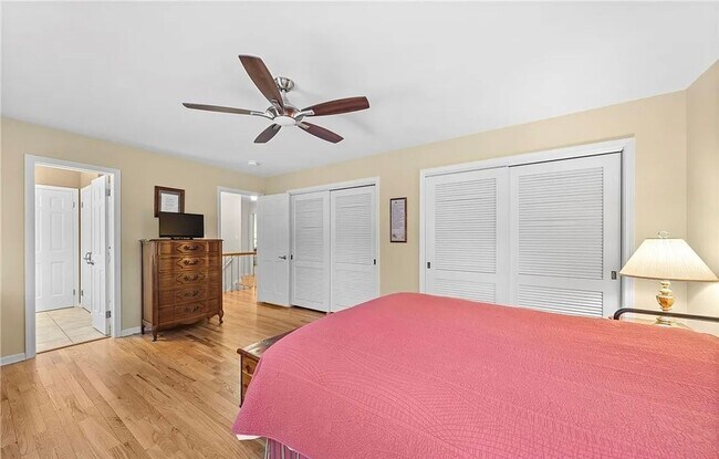 Building Photo - 118 Clairhaven Dr