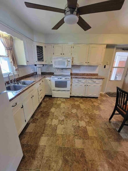 Building Photo - 1502 N Beaver St