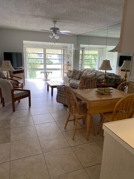 Building Photo - 1825 Cobia Dr