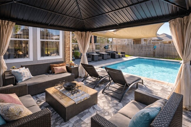 Building Photo - 31606 Roldan Ln