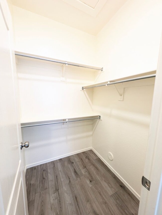 Building Photo - REMODELED - LIKE NEW - IN CHAPARRAL ESTATE...