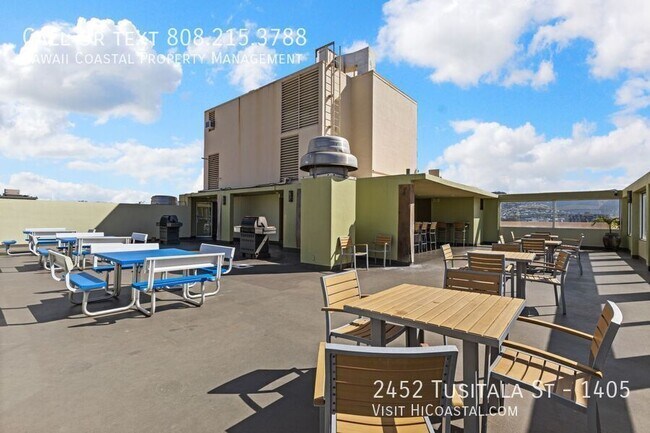 Building Photo - 2452 Tusitala St