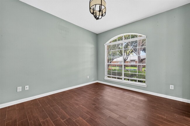 Building Photo - 6311 Drake Elm Dr