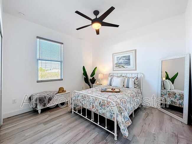 Building Photo - 6049 Higgins Ln