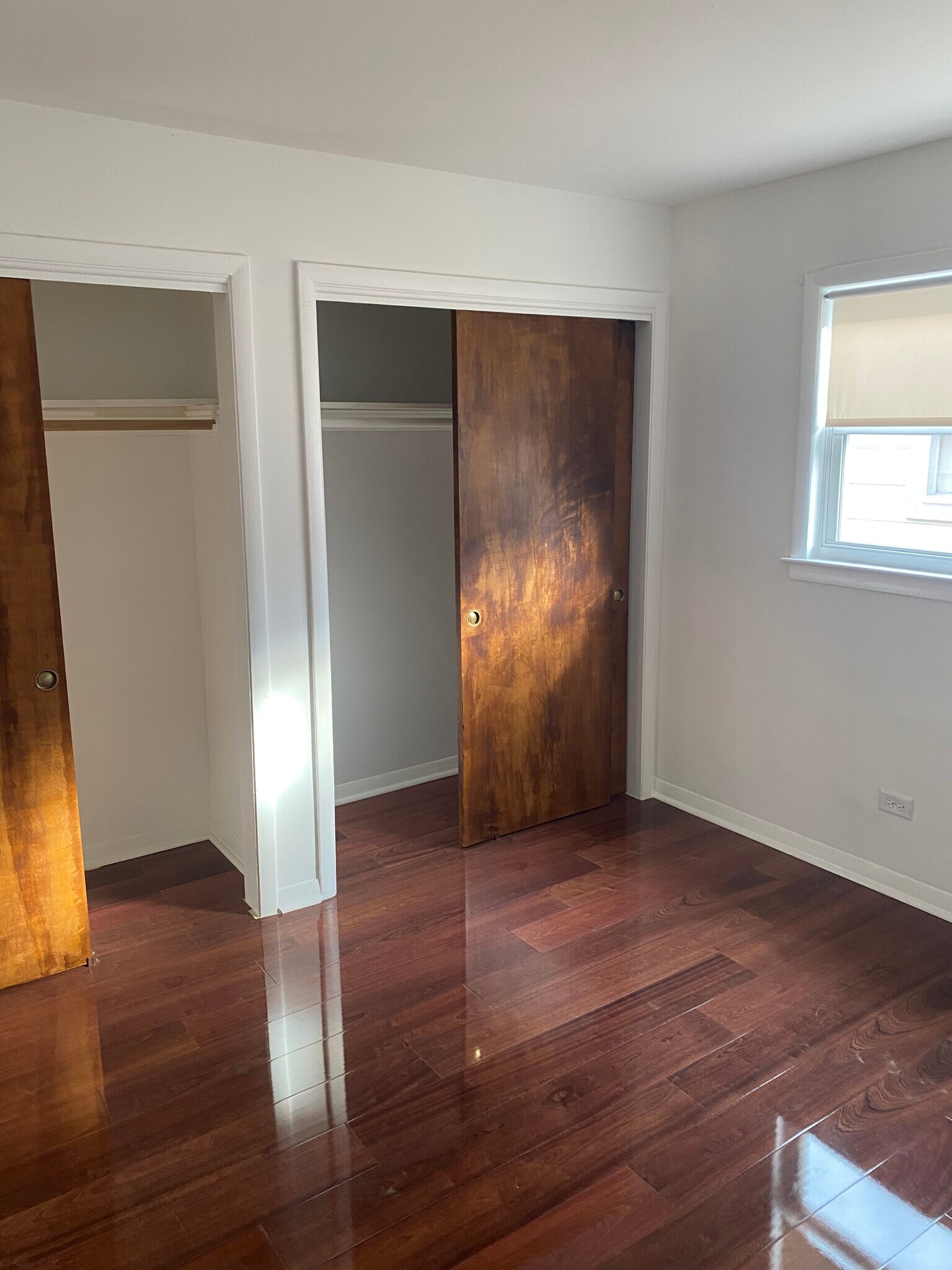 Building Photo - 6542 N Mozart St