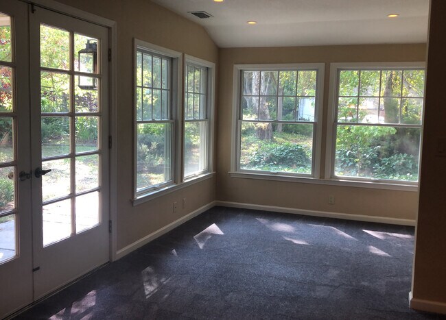 Light infused adjunct space to living room- perfect for reading nook, office, etc. - 5930 Long Acres Ct