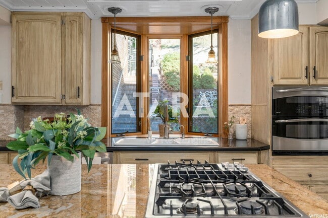 Building Photo - 1577 E Tomahawk Dr