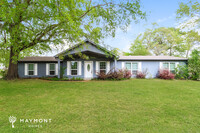 Building Photo - Four Bedroom Little Rock Home