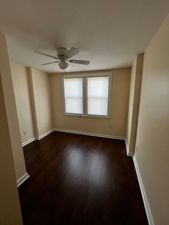 Building Photo - Modern 2 Bed. w/ additional office/small 3rd bedroom Passyunk Square Home w/ W/D, Central Air and...