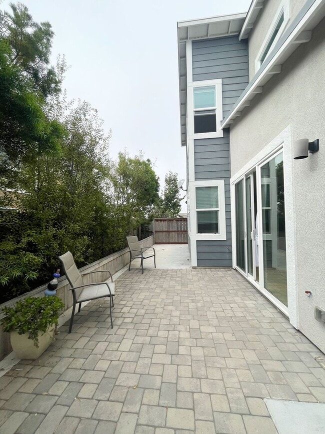 Building Photo - 1533 Elderberry Ct