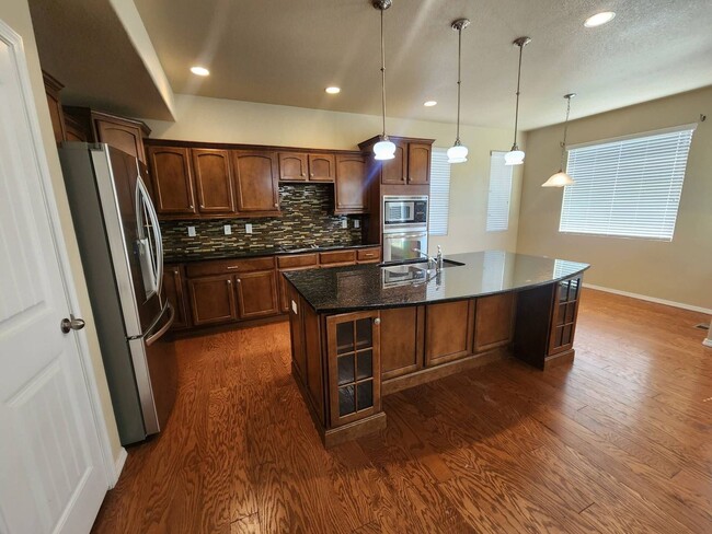 Building Photo - Gorgeous 6 Bedroom 4 Bathroom in Banning L...