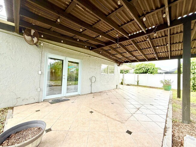 Building Photo - Charming updated 3Bedrooms 1Bath Home in p...
