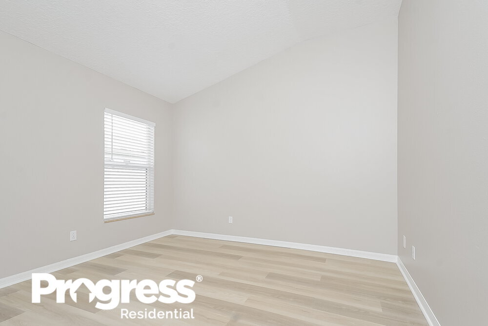 Building Photo - 1221 Barclay Wood Dr