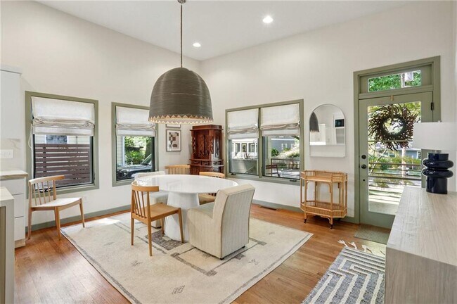 Building Photo - 213 Murray Hill Ave NE