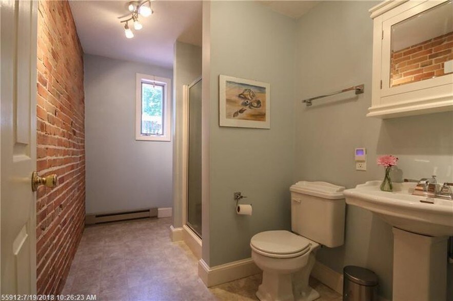 Building Photo - 287 Spring St