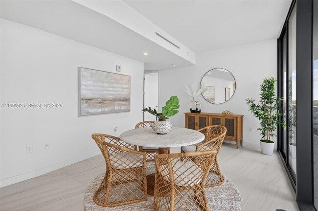 Building Photo - 900 N Ocean Blvd