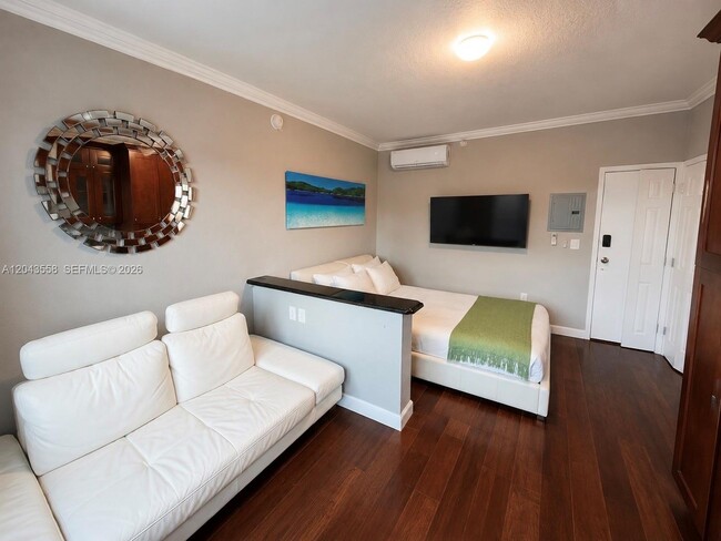 Building Photo - 3025 Indian Creek Dr