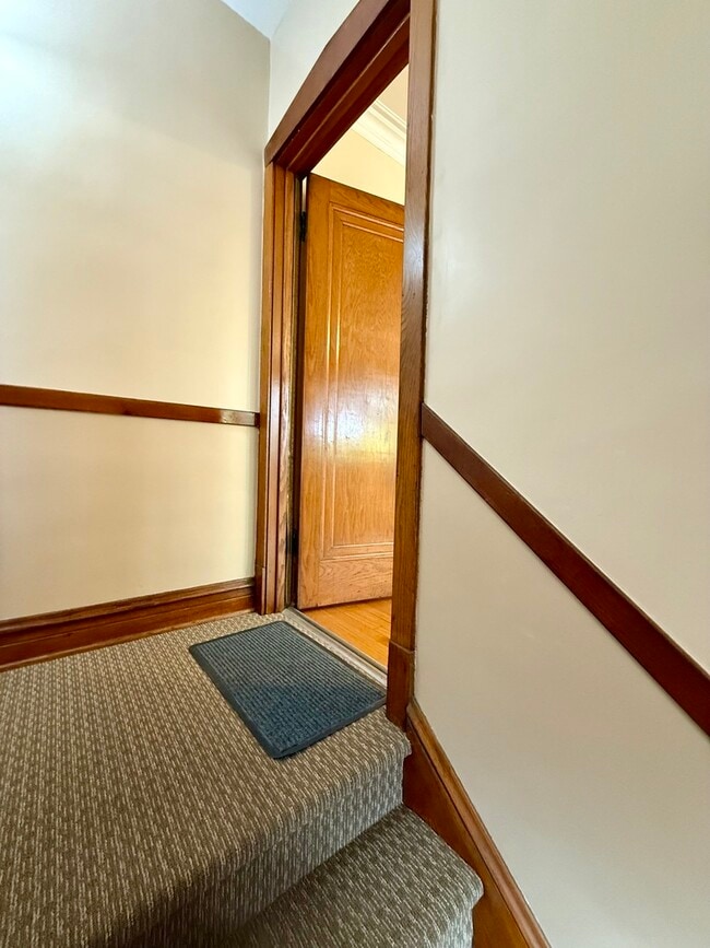 Building Photo - 5446 W Agatite Ave