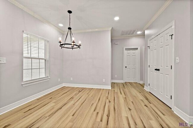 Building Photo - 13411 Country Meadow Ave
